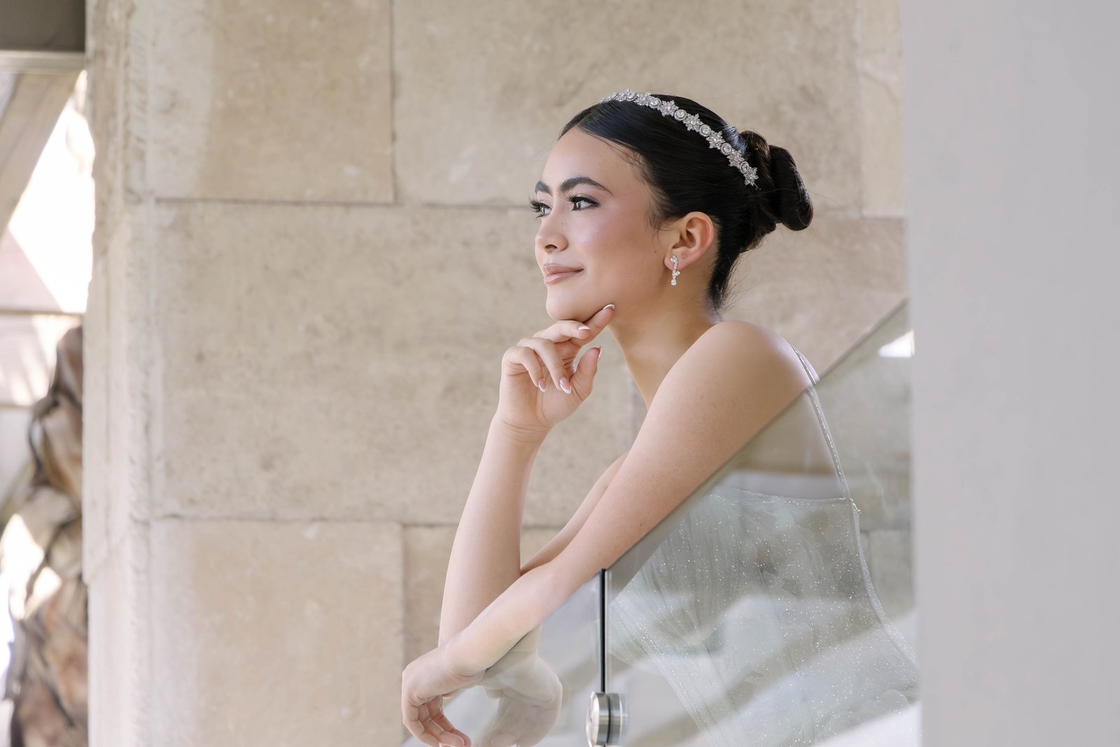 Sesión pre-quince aesthetic y moderna en Mexicali — fotografía XV años estilo editorial